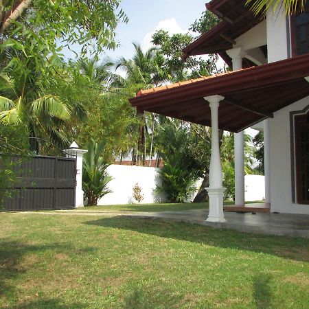 אינדורואה Falcon Villa מראה חיצוני תמונה