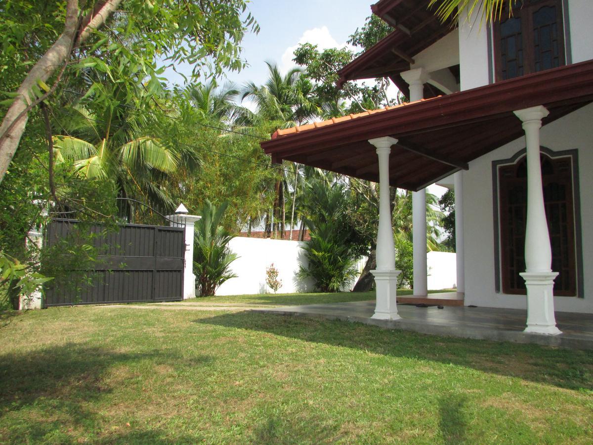 אינדורואה Falcon Villa מראה חיצוני תמונה